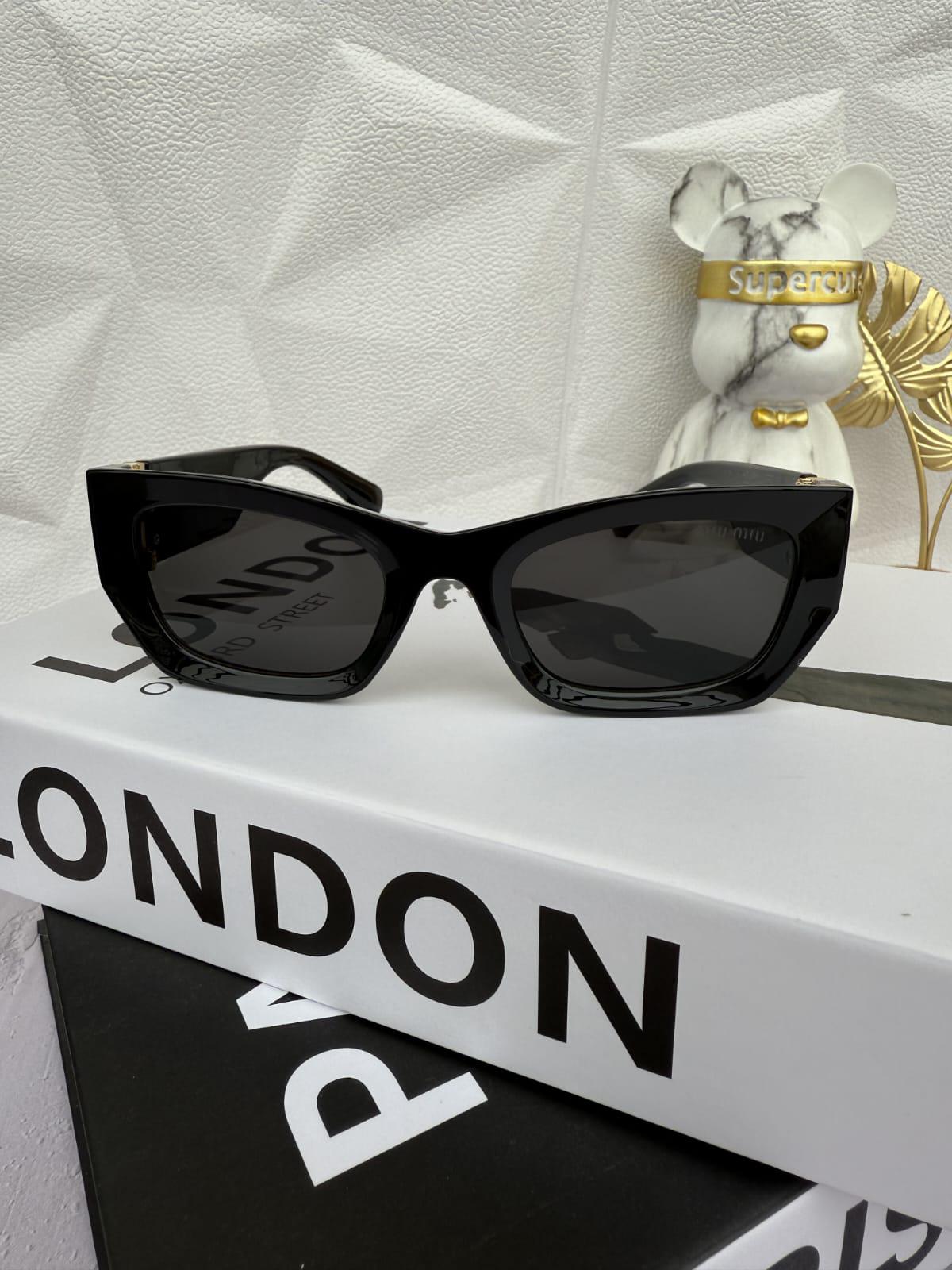🕶️ Lentes Miu Miu Bold Logo – Glamour Moderno con Actitud