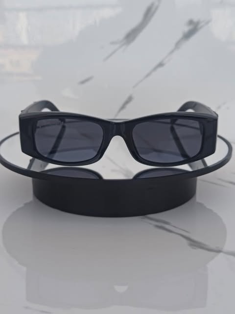 🕶️ Lentes Palm Angels – Streetwear de Lujo con Actitud