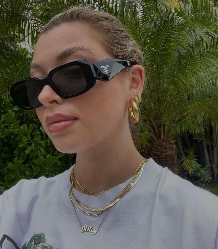 🕶️ Lentes Prada Bold Geométricos – Fuerza y Estilo en un Solo Accesorio
